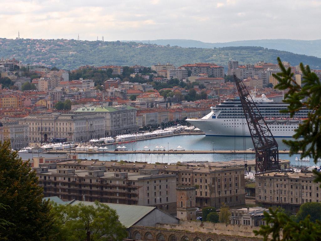 Seatrieste Exterior photo